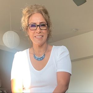 Meet your Posher, Antonia